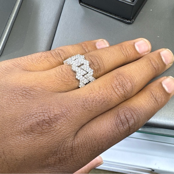 14k White Gold 2 Ctw Diamond Cuban link Ring - Picture 6 of 6